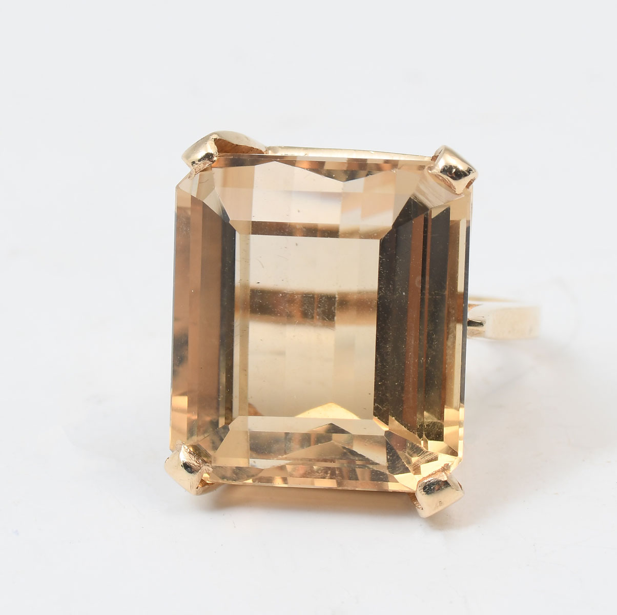 14K 30.00 CT. CIRTINE RING: 14K