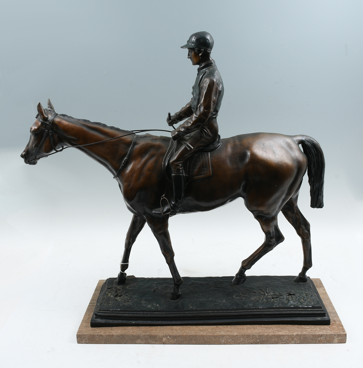 RACEHORSE AND JOCKEY SCULPTURE 2759d5