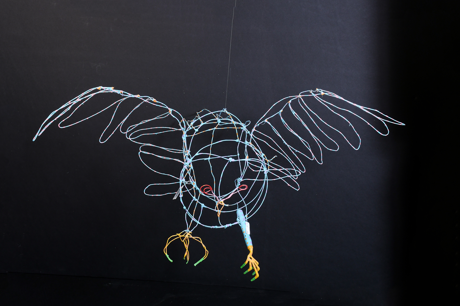 PAINTED WIRE BIRD SCULPTURE SIGNED 275be1