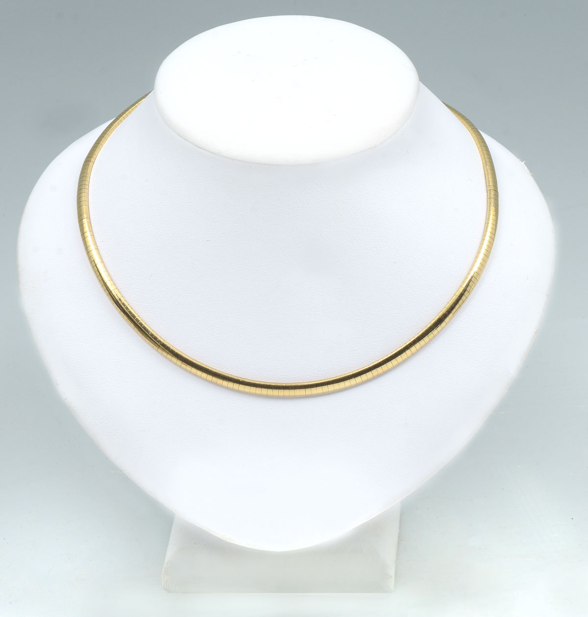 14K GOLD OMEGA NECKLACE: 14K yellow