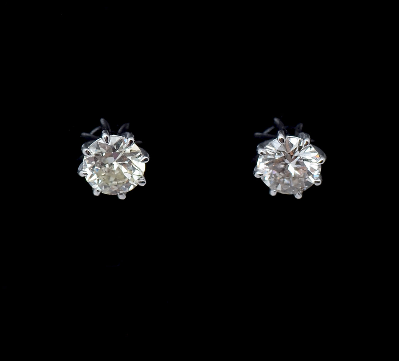 14K 0.86CTW DIAMOND STUDS: 0.86CTW