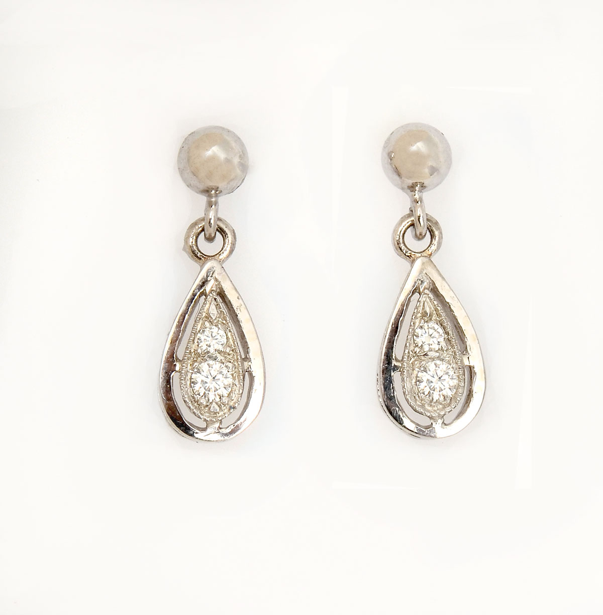 14K DIAMOND DANGLE EARRINGS  2775d0