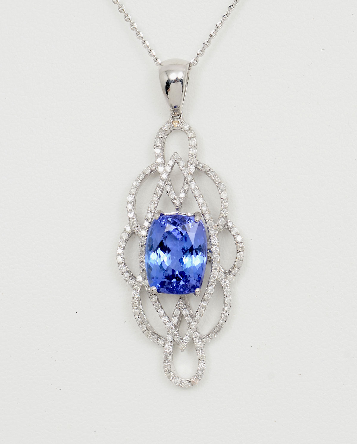 14K TANZANITE & DIAMOND NECKLACE: