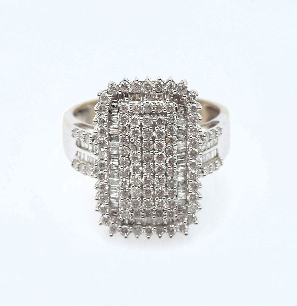 14K WHITE GOLD PAVE DIAMOND COCKTAIL 2778cc