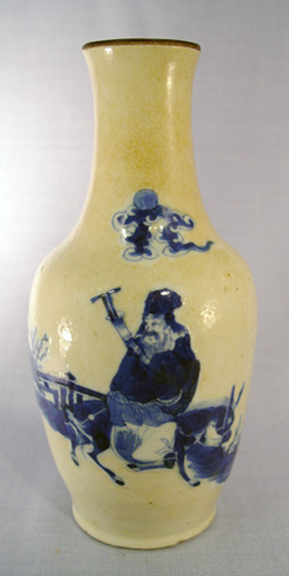 EARLY CHINESE TAOIST VASE: Qing dynasty,