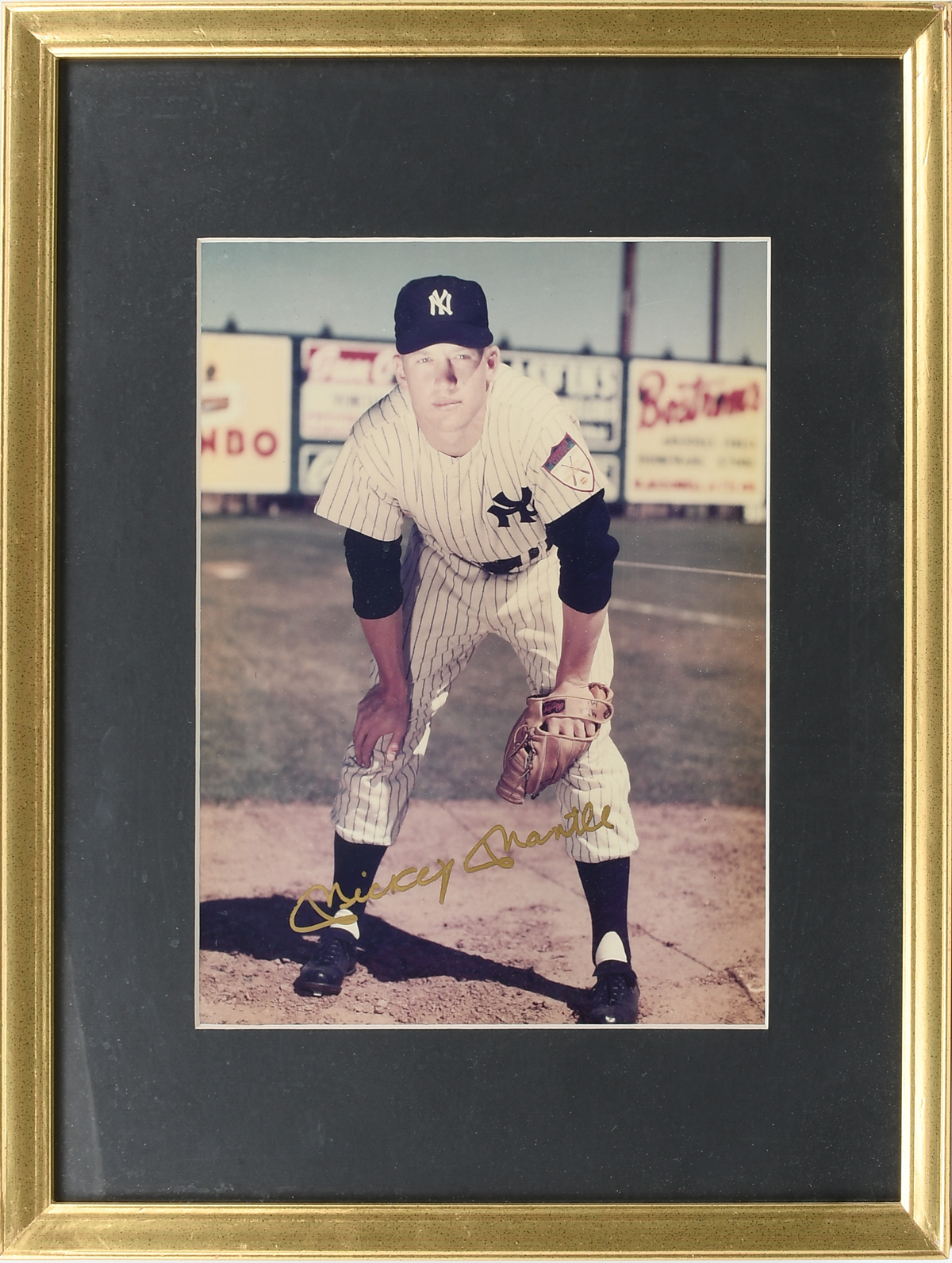 MICKEY MANTLE AUTOGRAPHED PHOTO: 1)