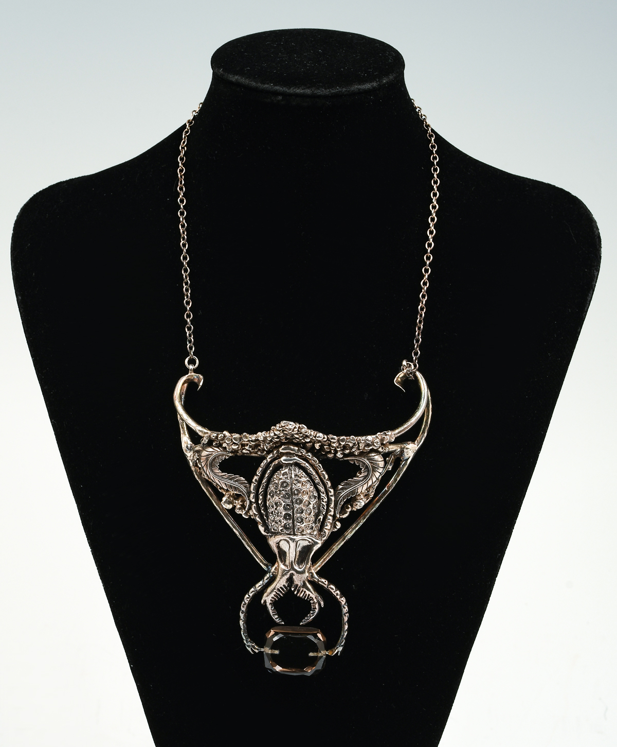 UNUSUAL STERLING SCARAB NECKLACE 2761a0
