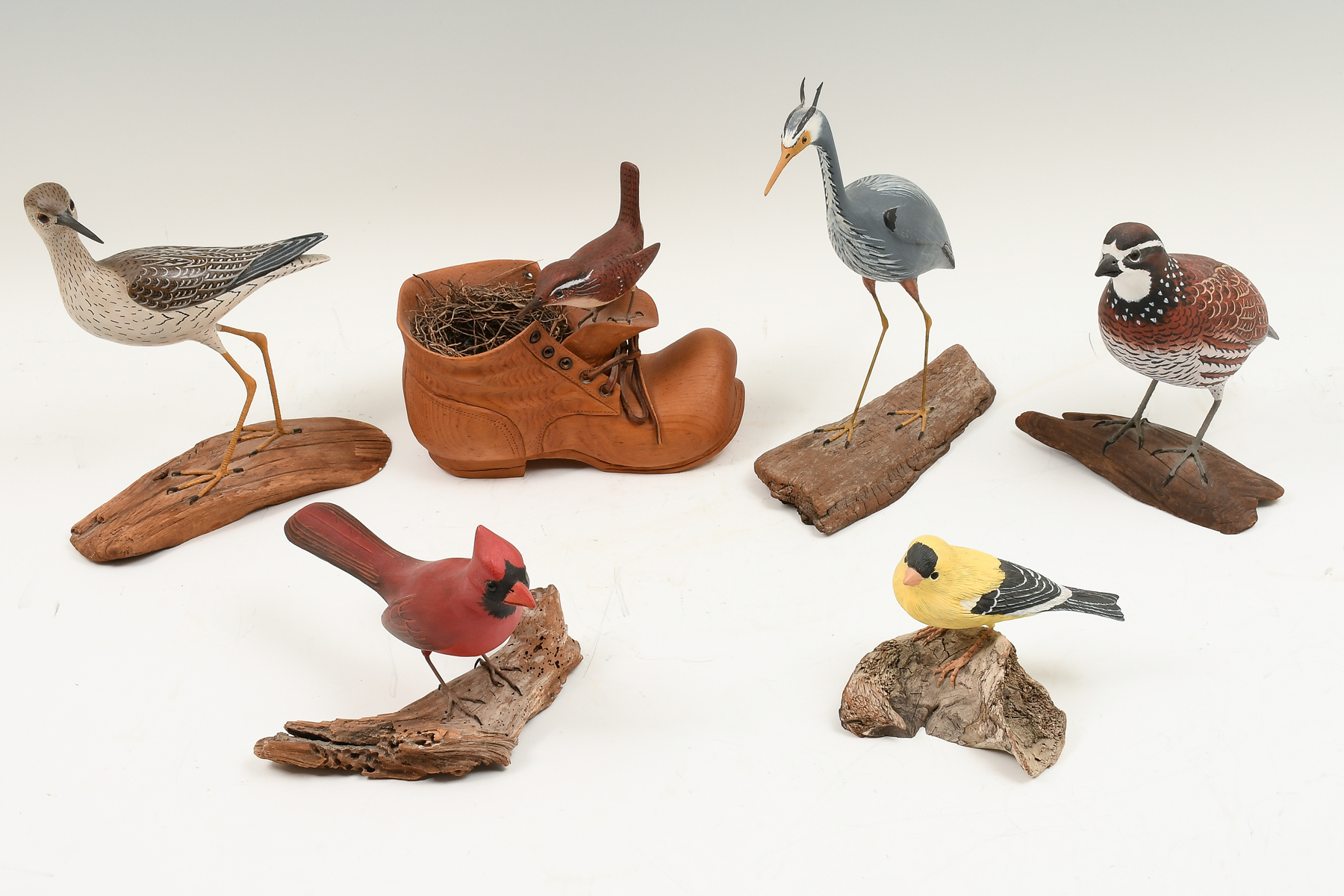 6 CARVED BIRD DECOYS TO INCLUDE 27624a