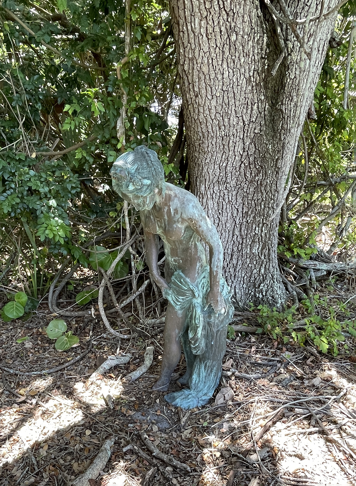 FEMALE NUDE BRONZE GARDEN SCULPTURE