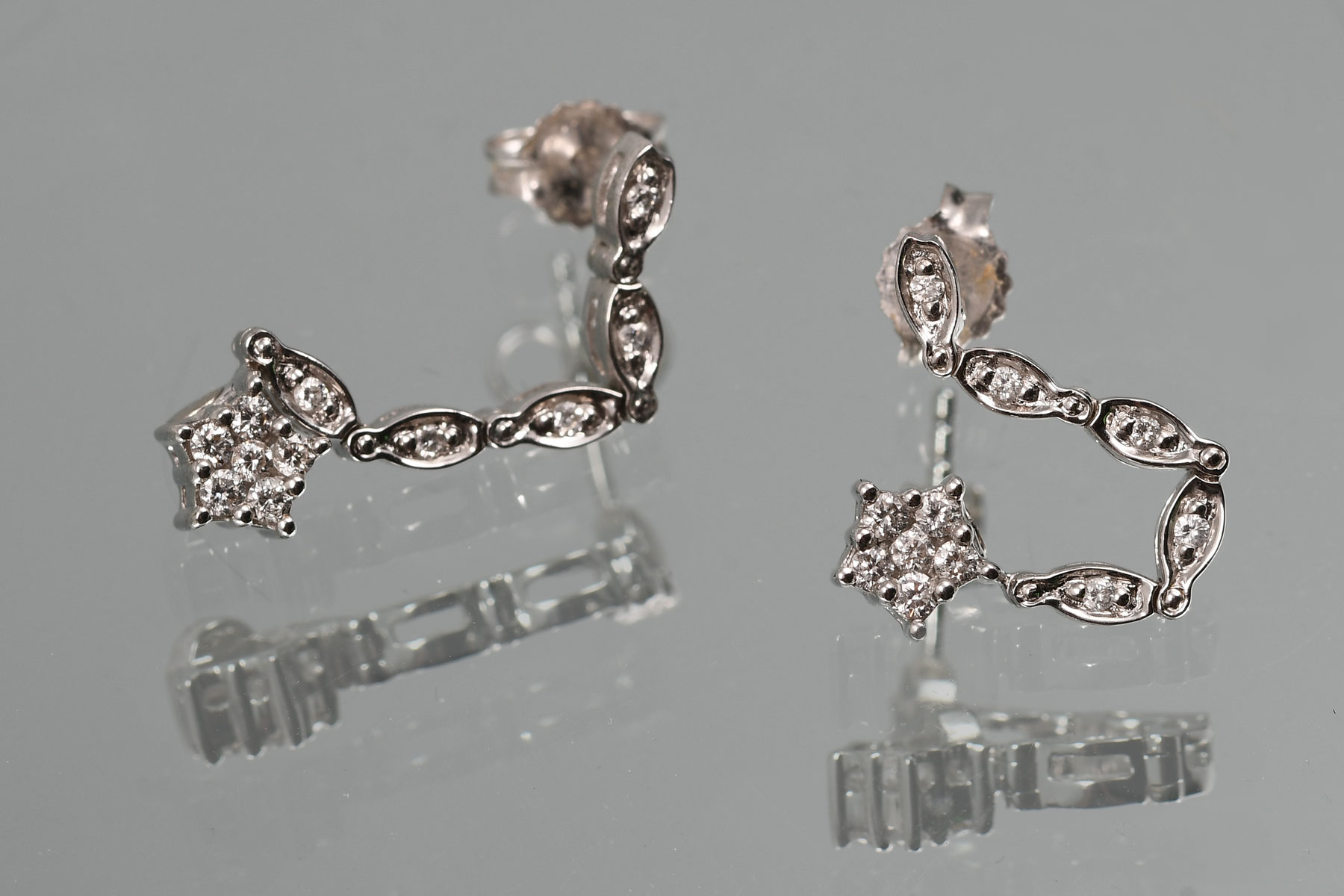 14K 33 CTW DIAMOND ROLL UP EARRINGS  2767a4