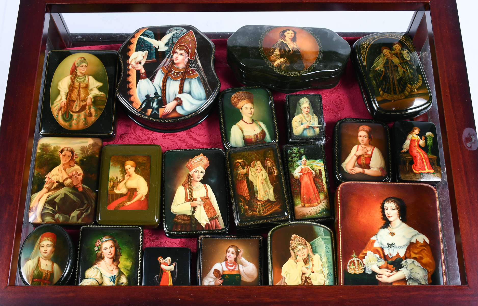 19PC. HAND-PAINTED RUSSIAN LACQUER