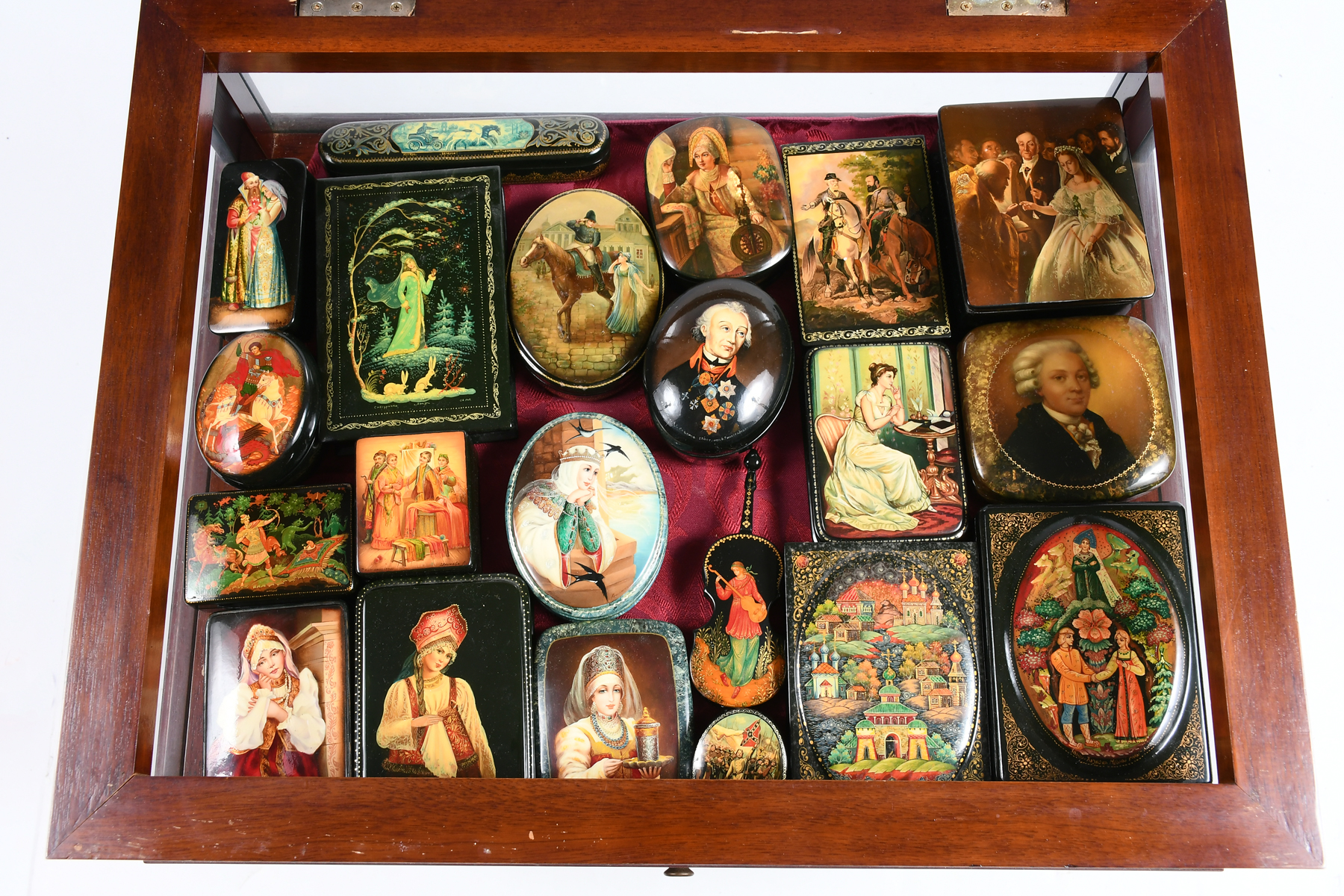 21PC LACQUER BOX COLLECTION WITH 276805