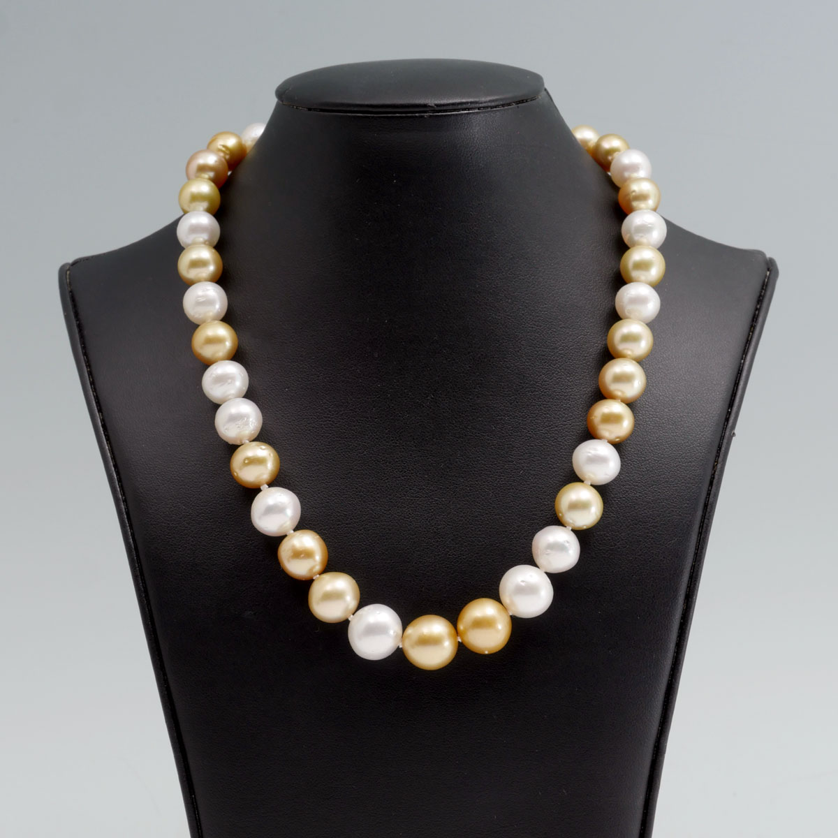 WHITE GOLD SOUTH SEA PEARL NECKLACE  27687b