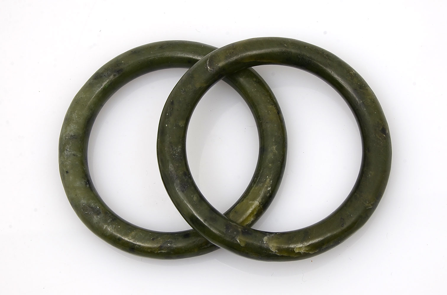 2 VINTAGE SPINACH JADE BANGLES: