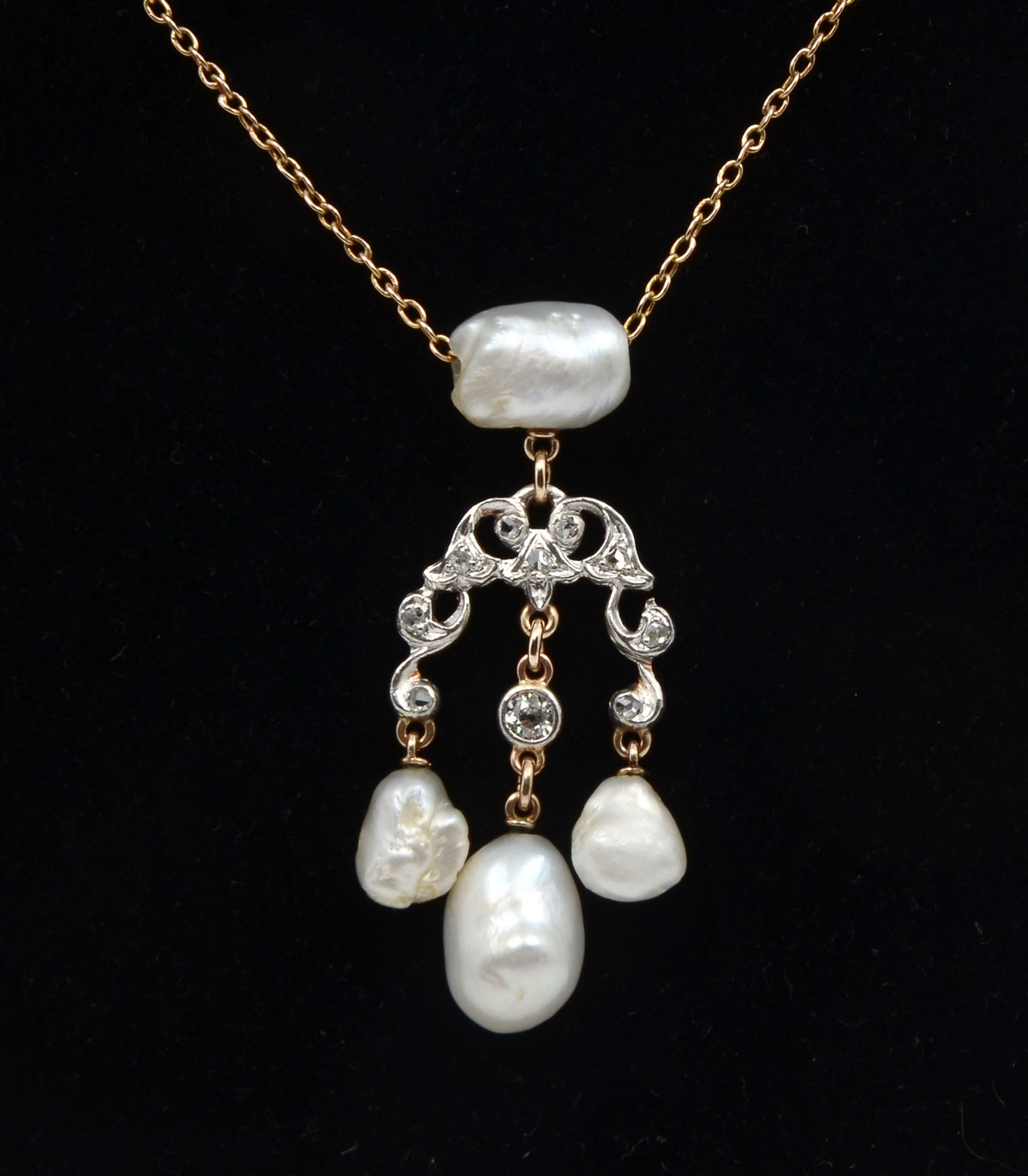 EARLY 20TH C 3 DROP DIAMOND & PEARL