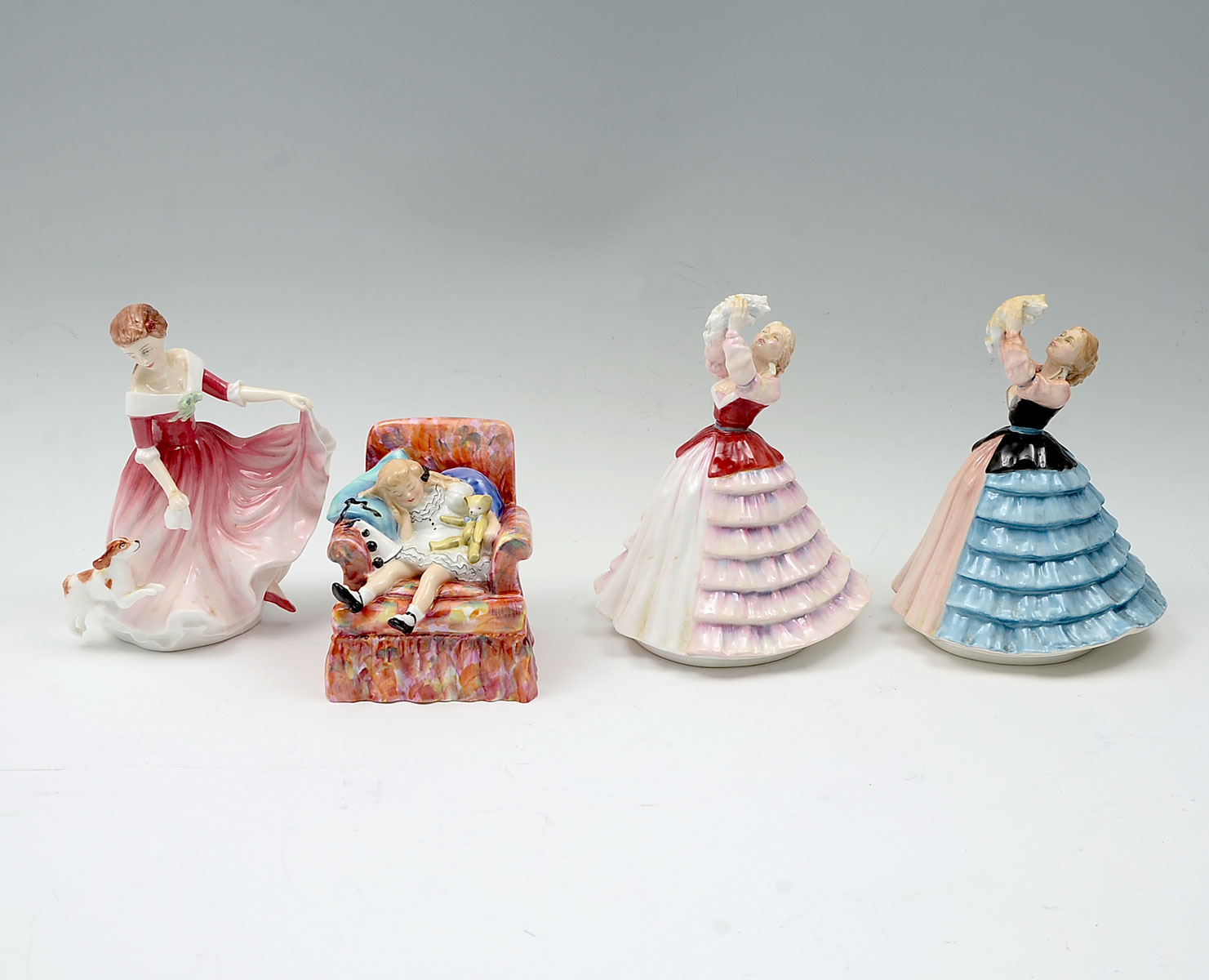 4 PC LOT ROYAL DOULTON FIGURES  276b42