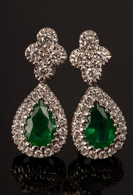 A pair of emerald and diamond cluster 279502