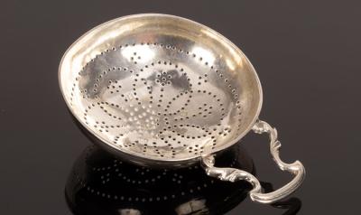 A George III silver strainer with 2795ce
