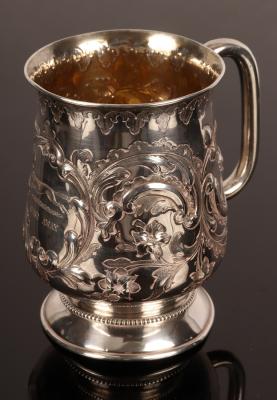 A Victorian silver embossed mug  2795df