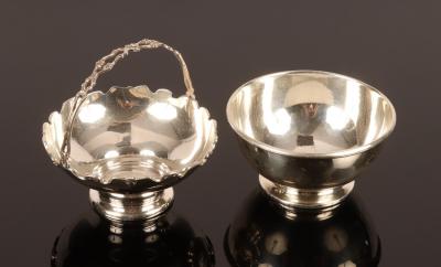 A circular silver bowl ALD Birmingham 2795ea