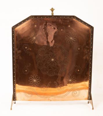 An Arts & Crafts copper fire screen,