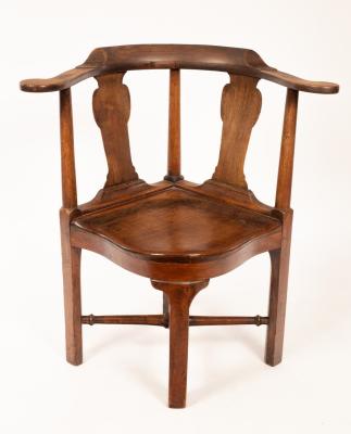 A Georgian corner chair on chamfered 2797ac