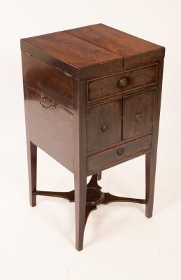 A late 18th Century enclosed mahogany 2797d1