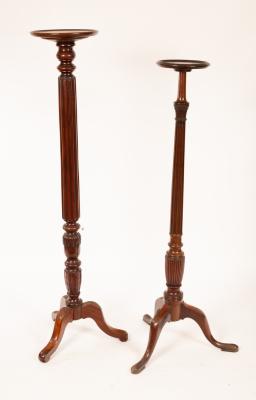 A George III mahogany bedpost  2797ca