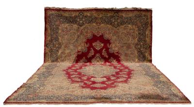 A Kirman carpet South East Persia  27981a