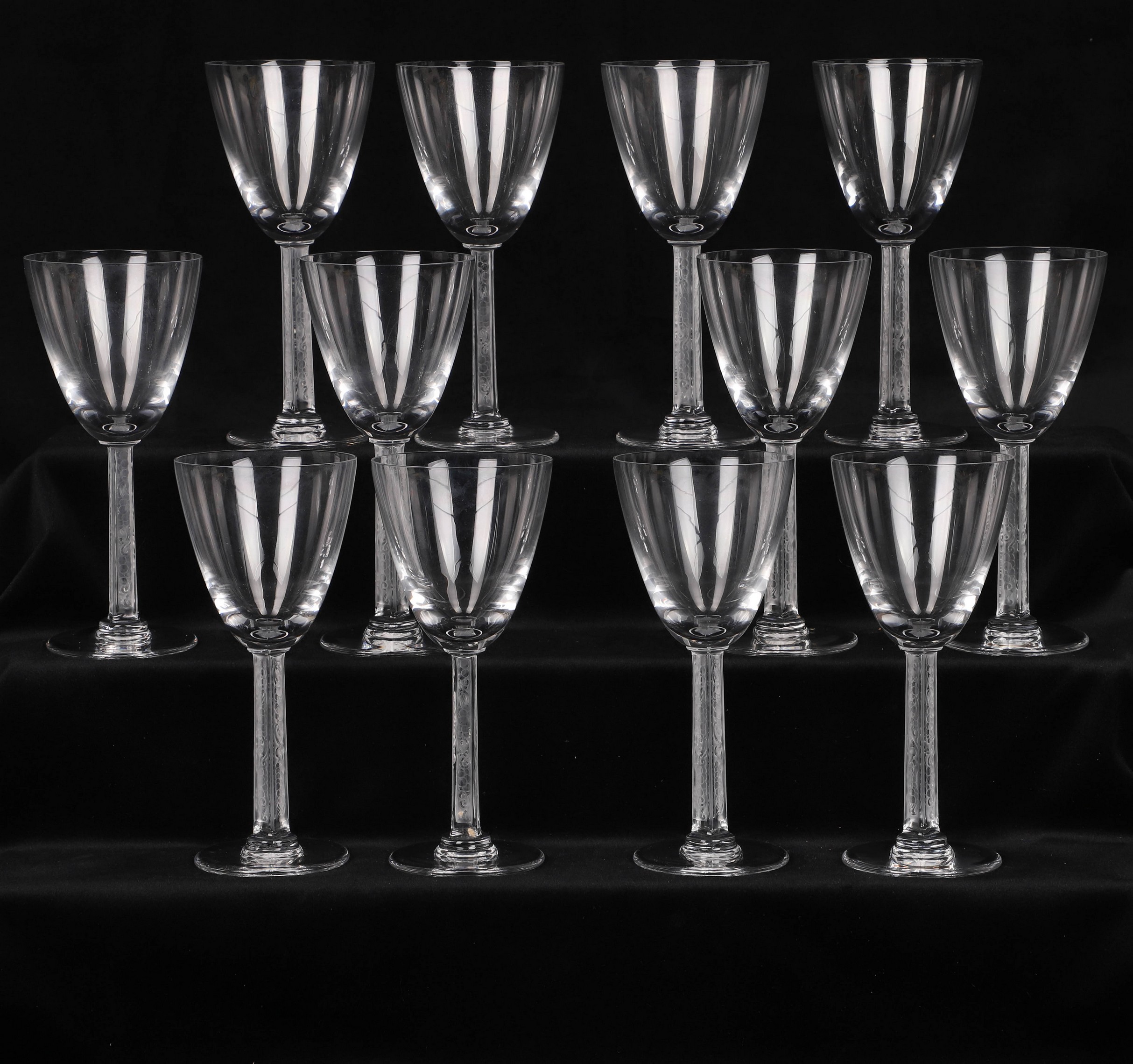 (11) Lalique crystal Bordeaux wine