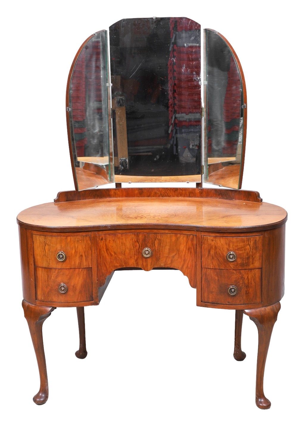 Queen Anne style mahogany kidney 27a520