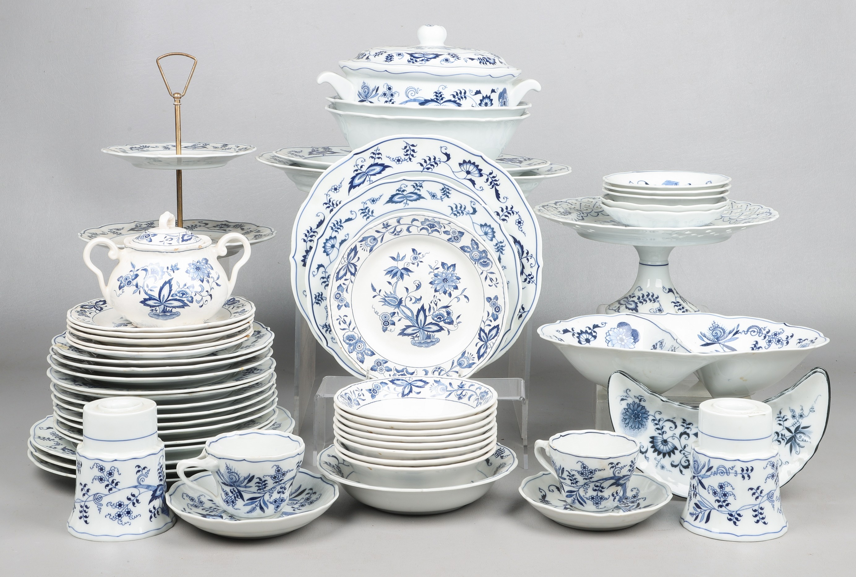 (53) Pcs Japan/Nikko Industries porcelain