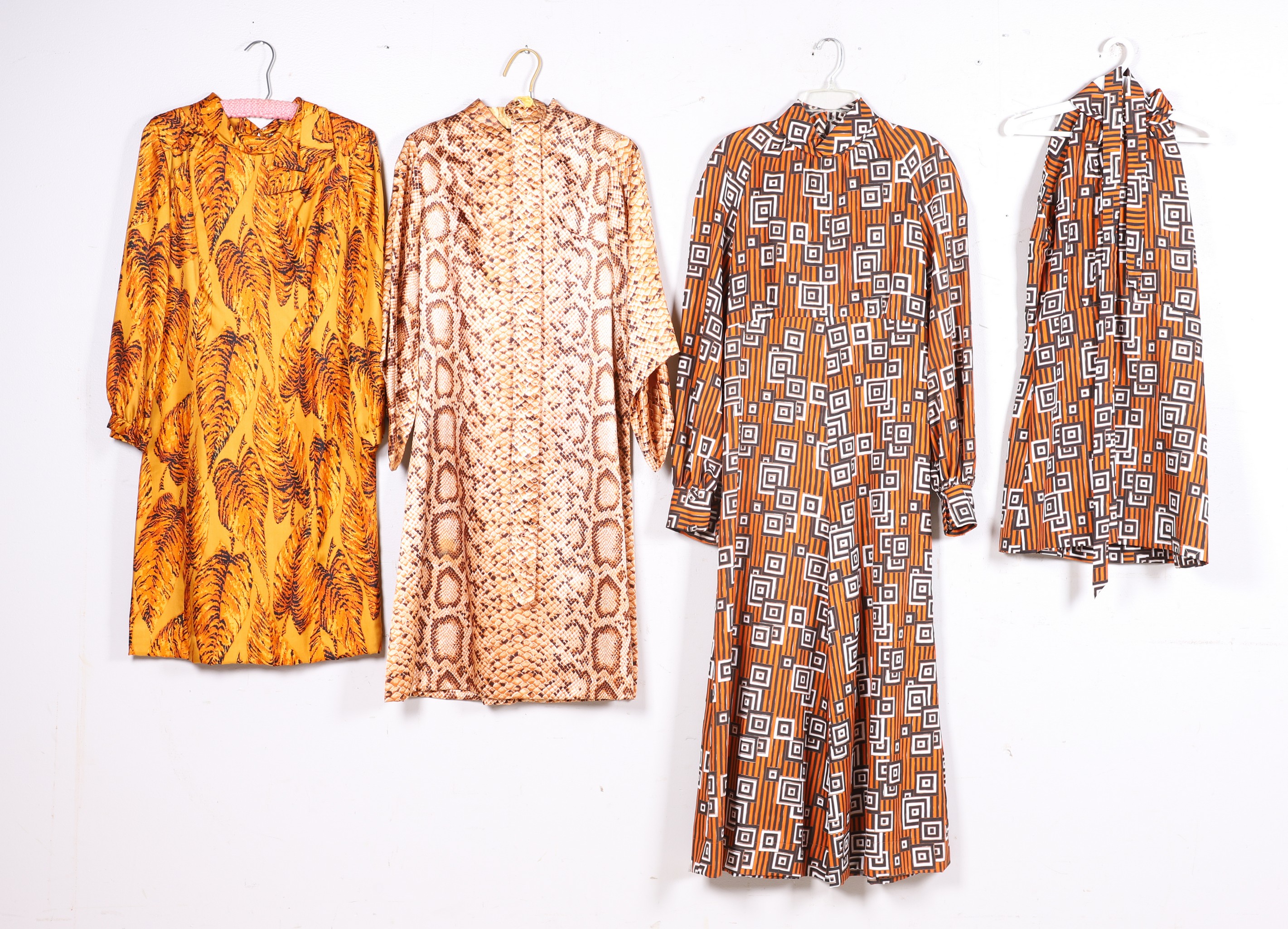  3 Geo and Animal patterned dresses 27a6bd