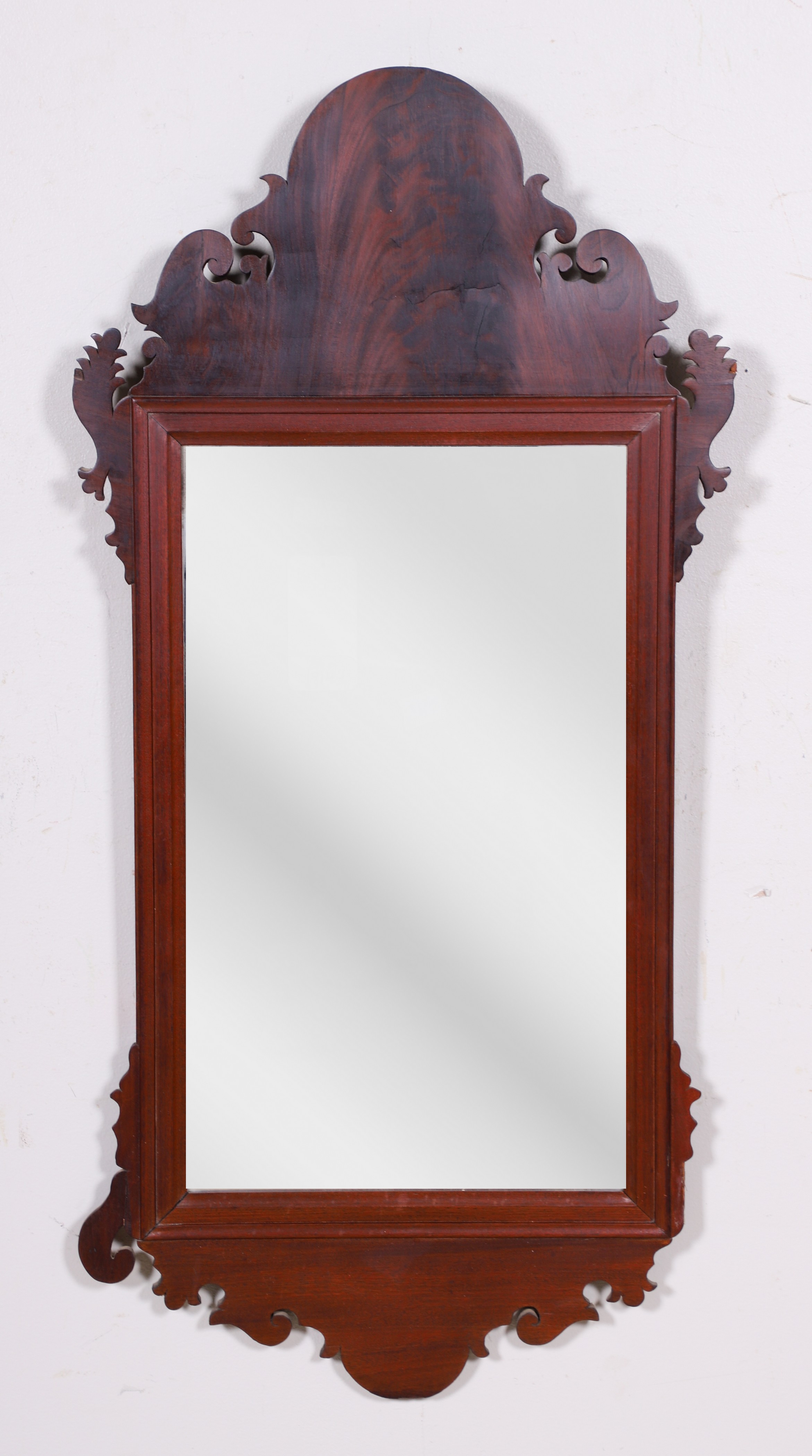 Chippendale mahogany hanging wall 27a75a