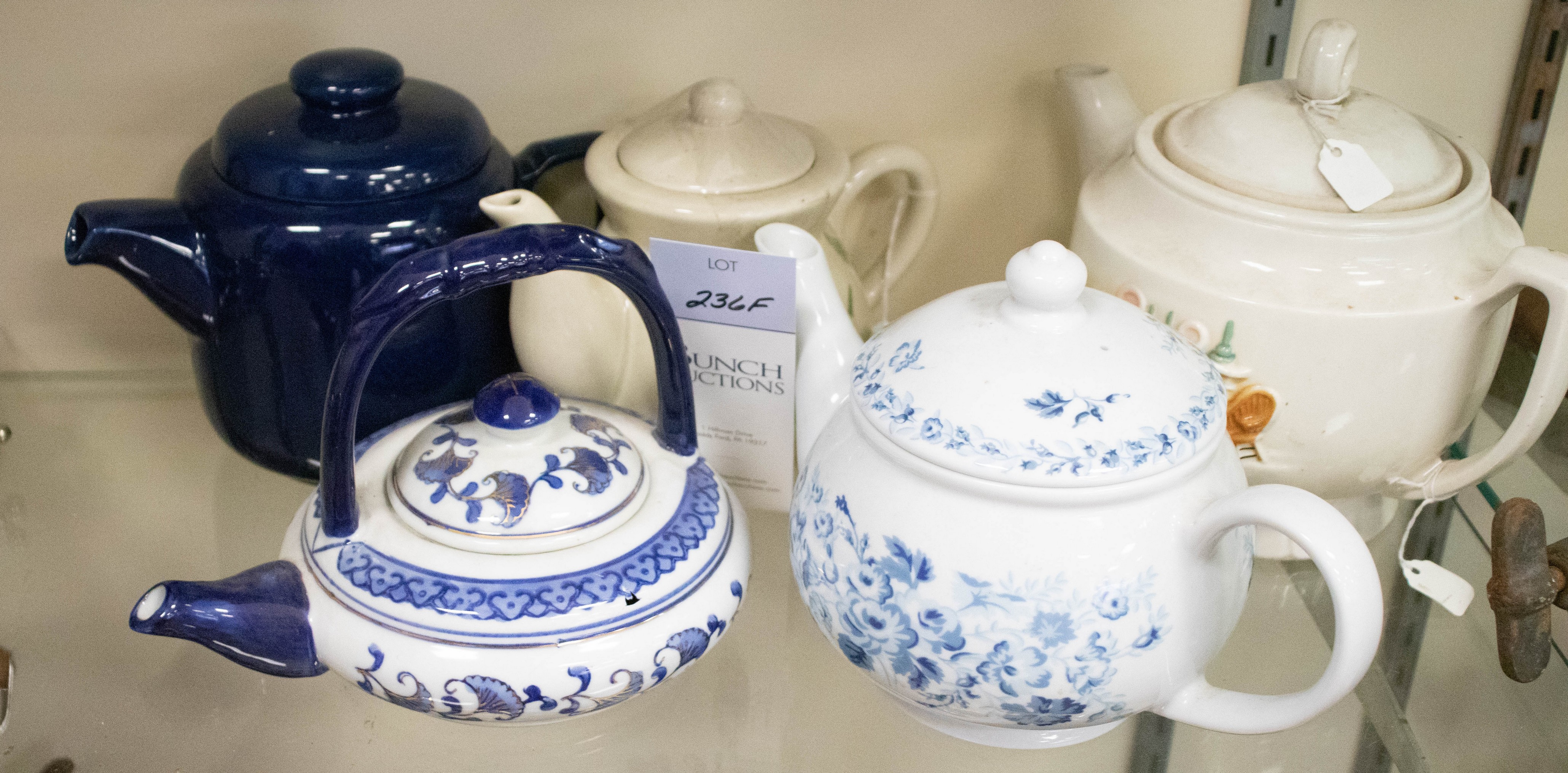 (5) Porcelain teapots, including