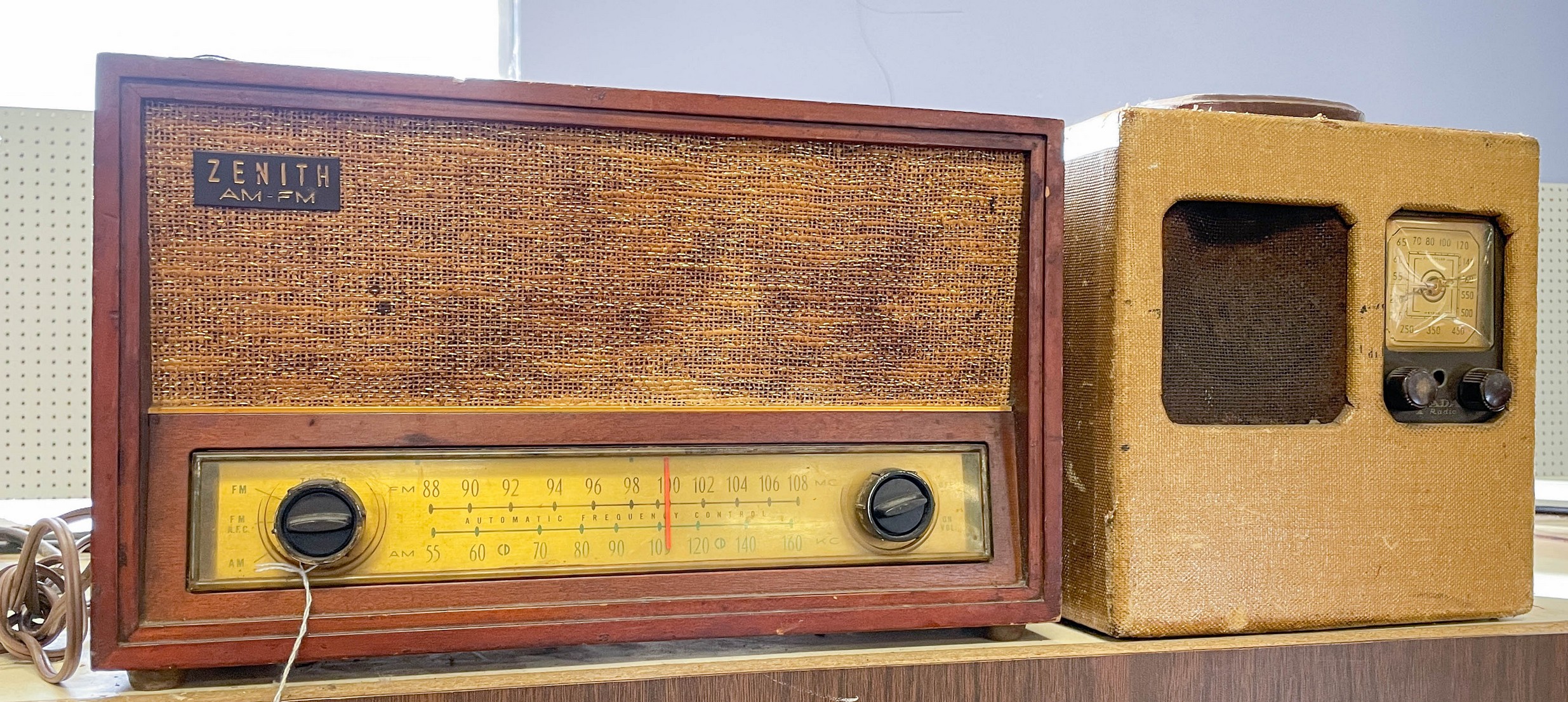 (2) Vintage radios, c/o Fada portable