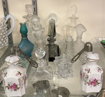  15 Perfume scent bottles including 27a83a