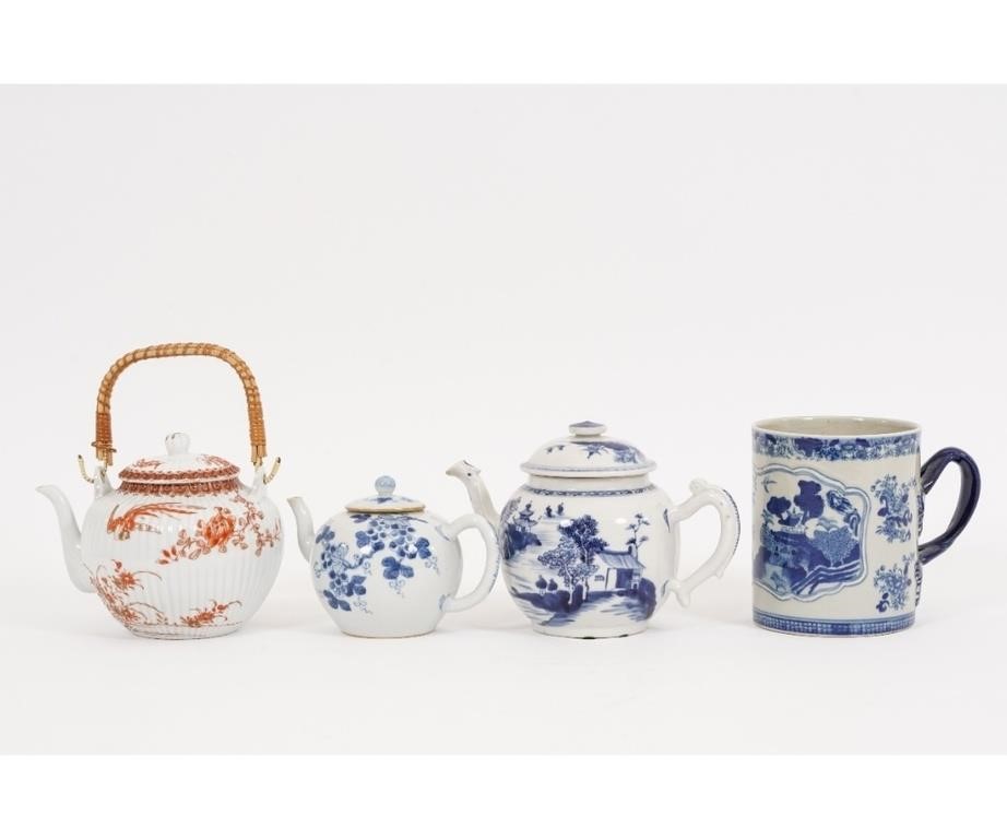 Chinese blue and white porcelain mug,