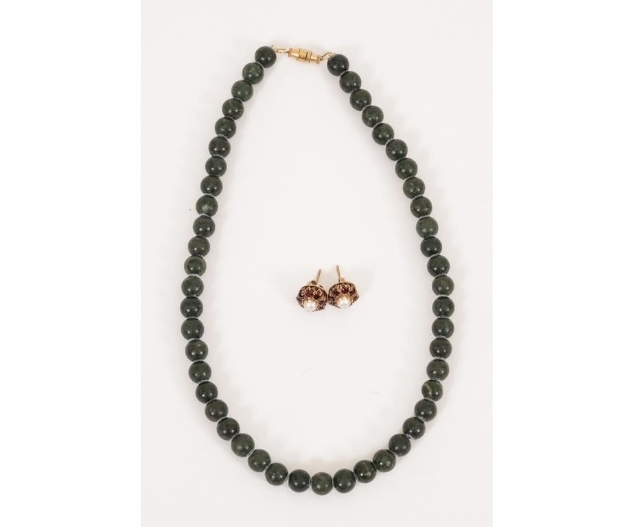 Chinese dark green jade necklace 278fb0