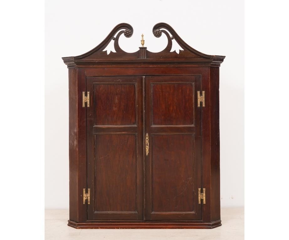 Chippendale style mahogany hanging 27900e