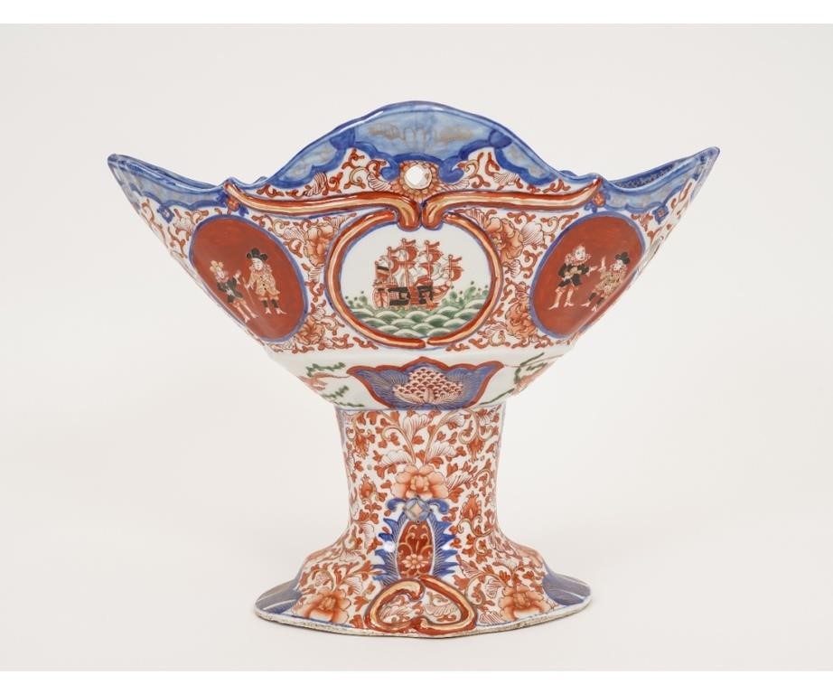 Large Japanese colorful Imari centerpiece