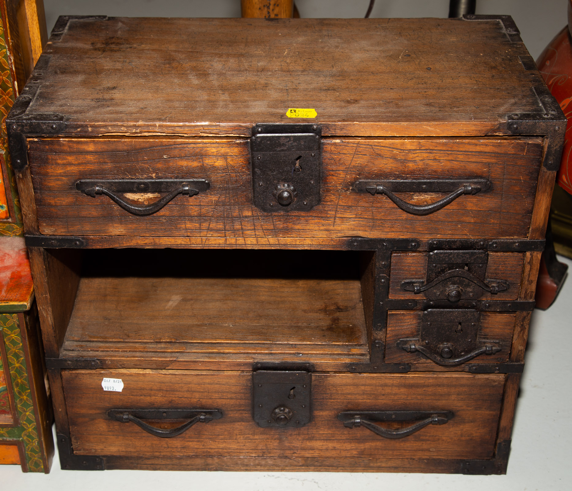 SMALL JAPANESE ELM CHEST Late 19th