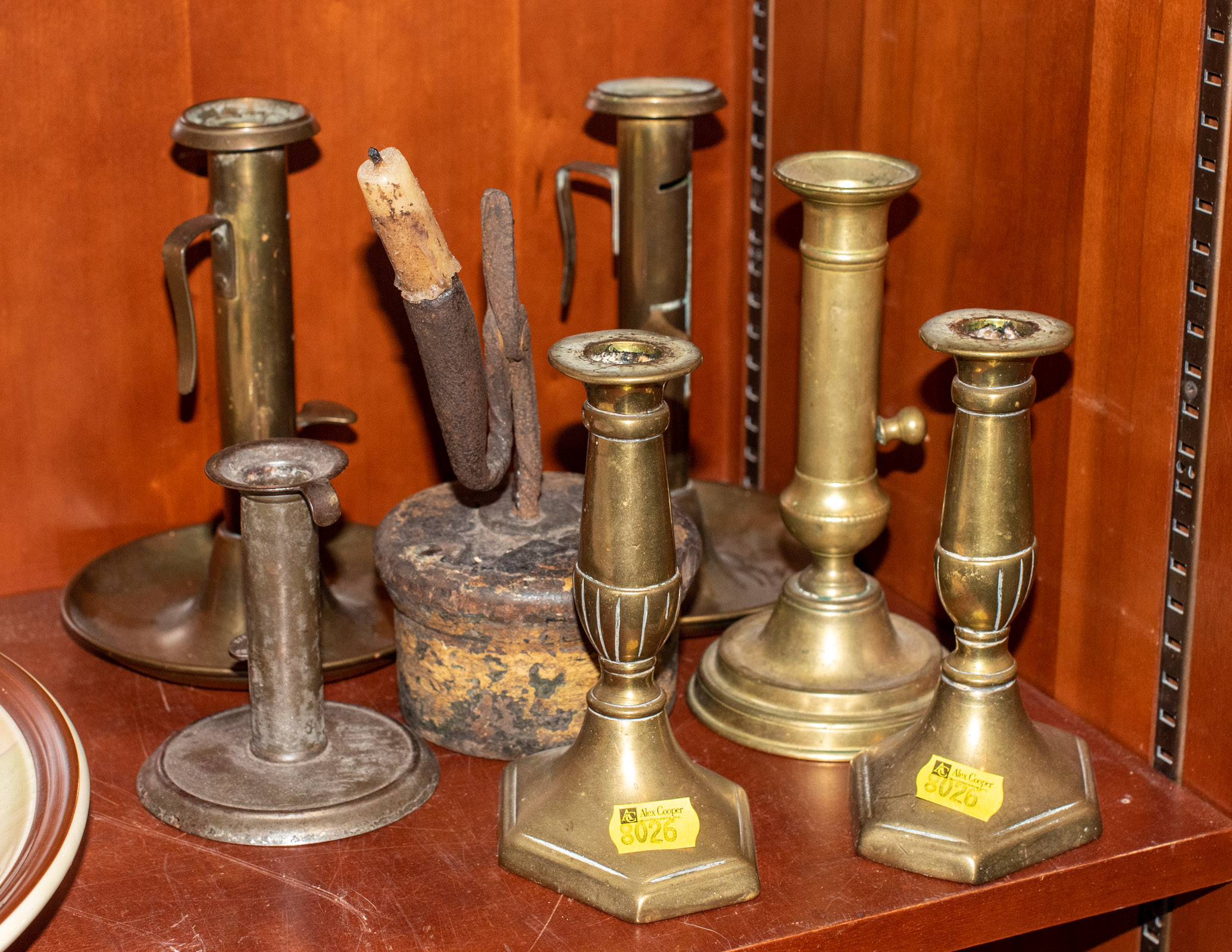 SELECTION OF ANTIQUE LIGHTING DEVICES