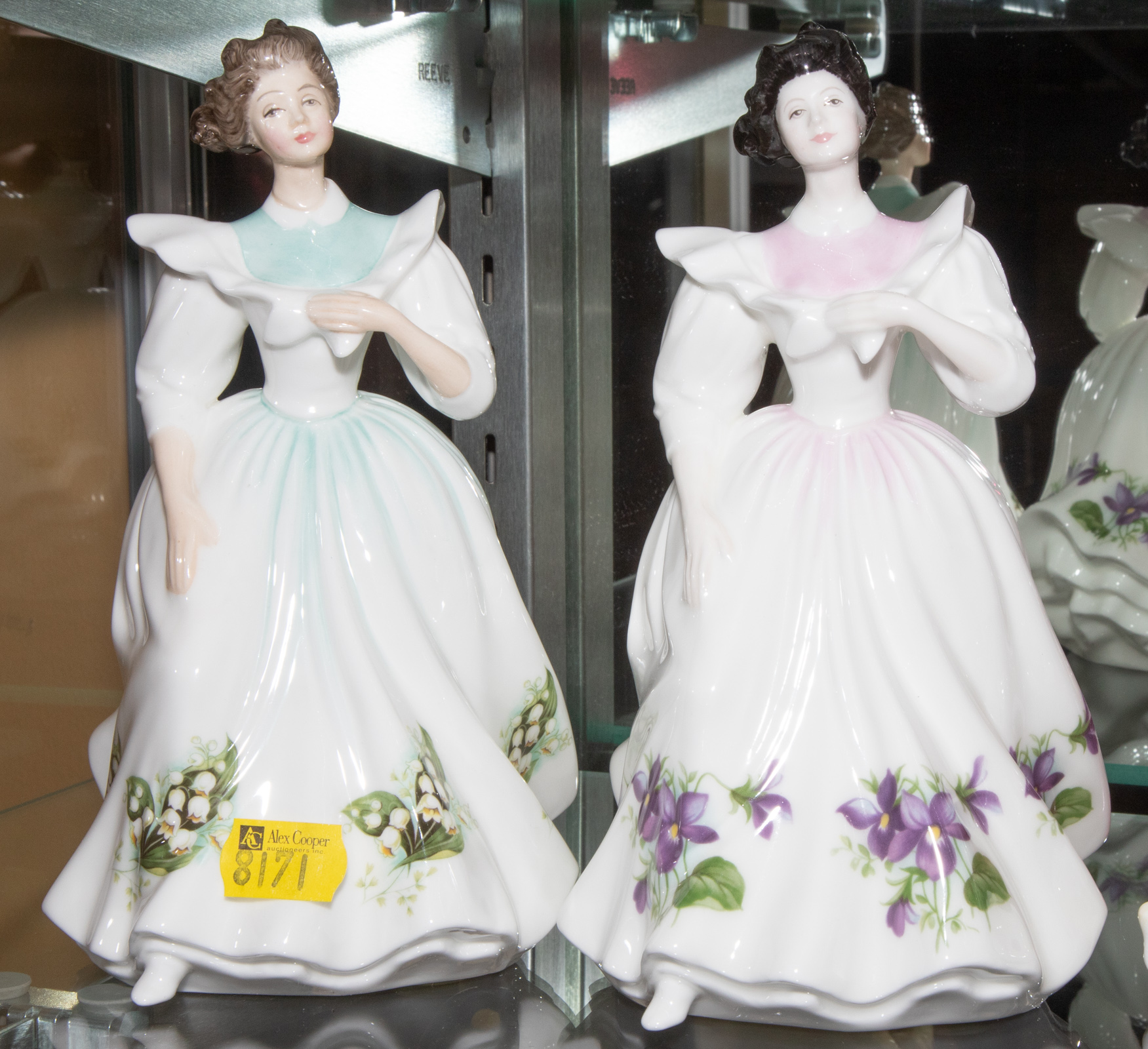 TWO ROYAL DOULTON FIGURES OF THE 2884ac