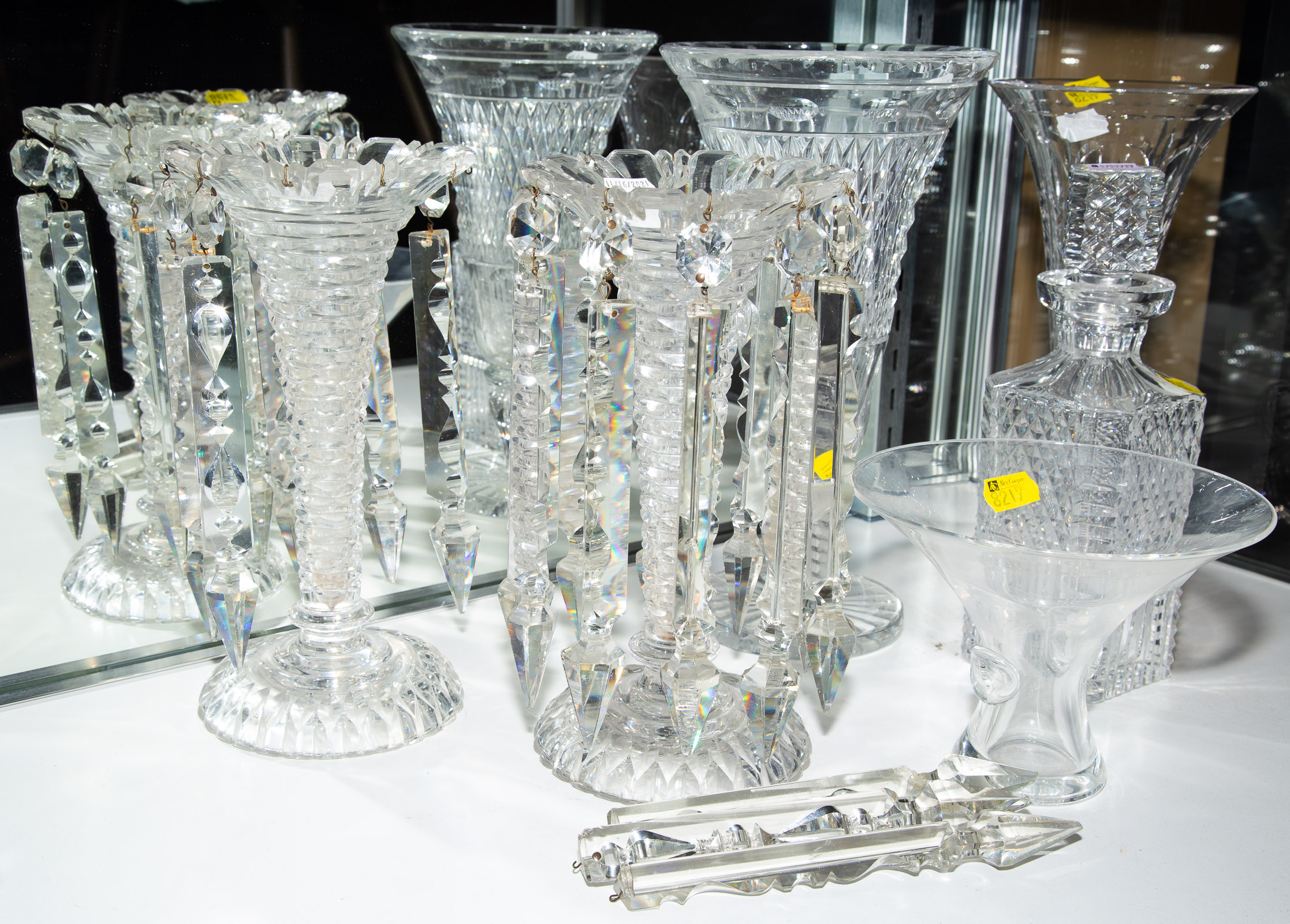 SIX PIECES OF QUALITY GLASSWARE 288509