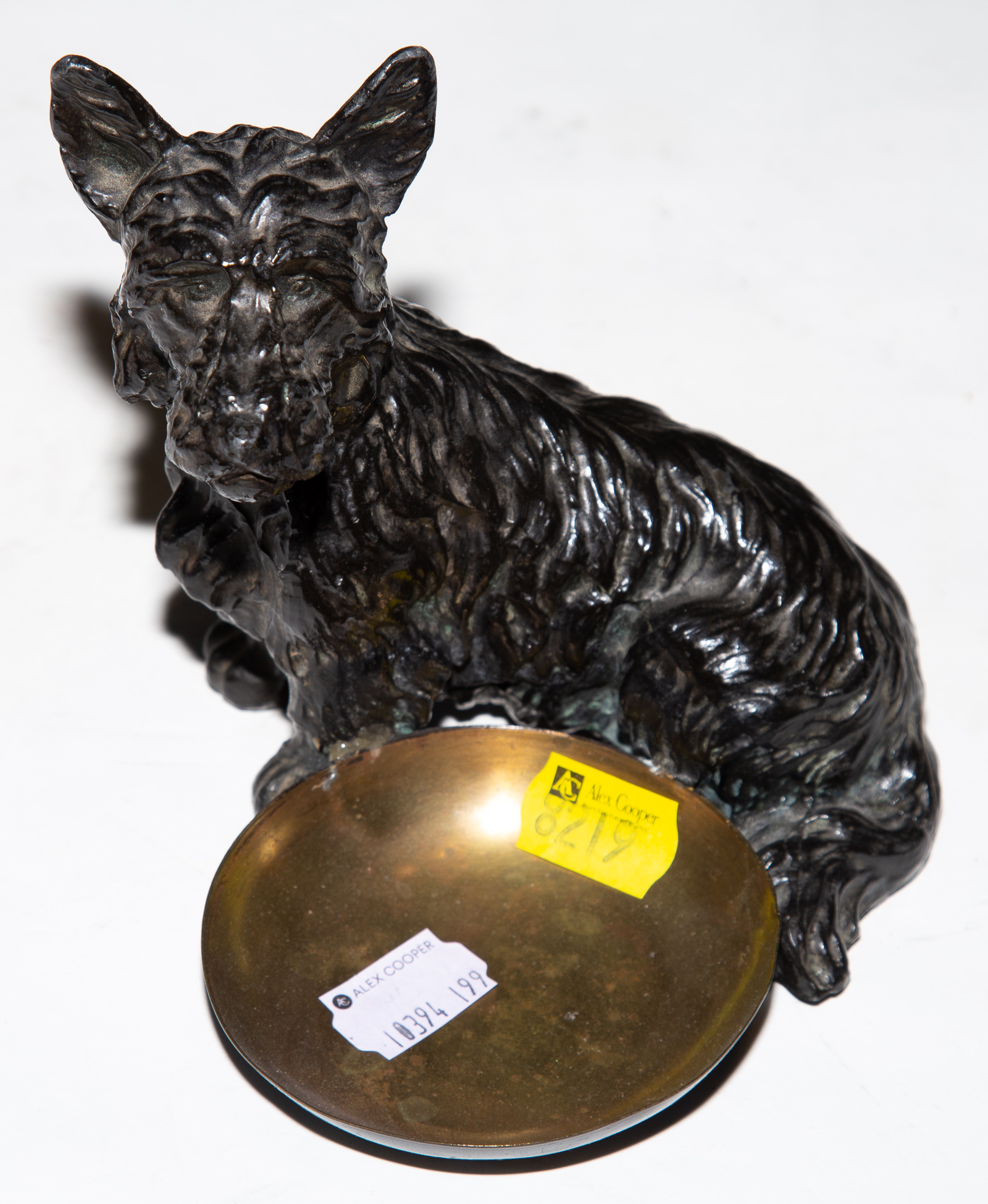 PAINTED METAL TERRIER ASH TRAY 28850b