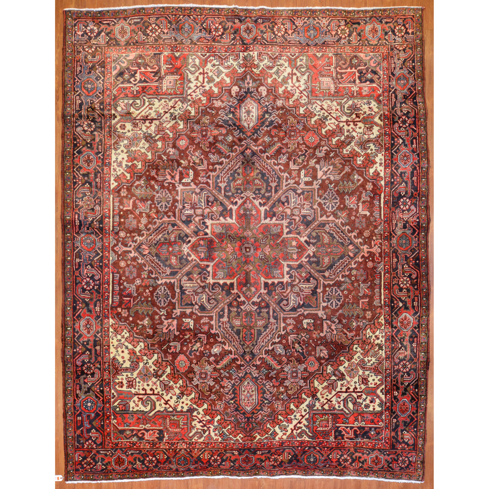 HERIZ RUG, PERSIA, 8.5 X 10.9 Fourth