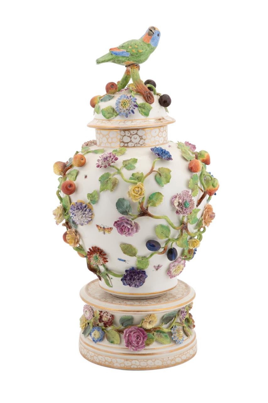 MEISSEN STYLE FLORAL ENCRUSTED