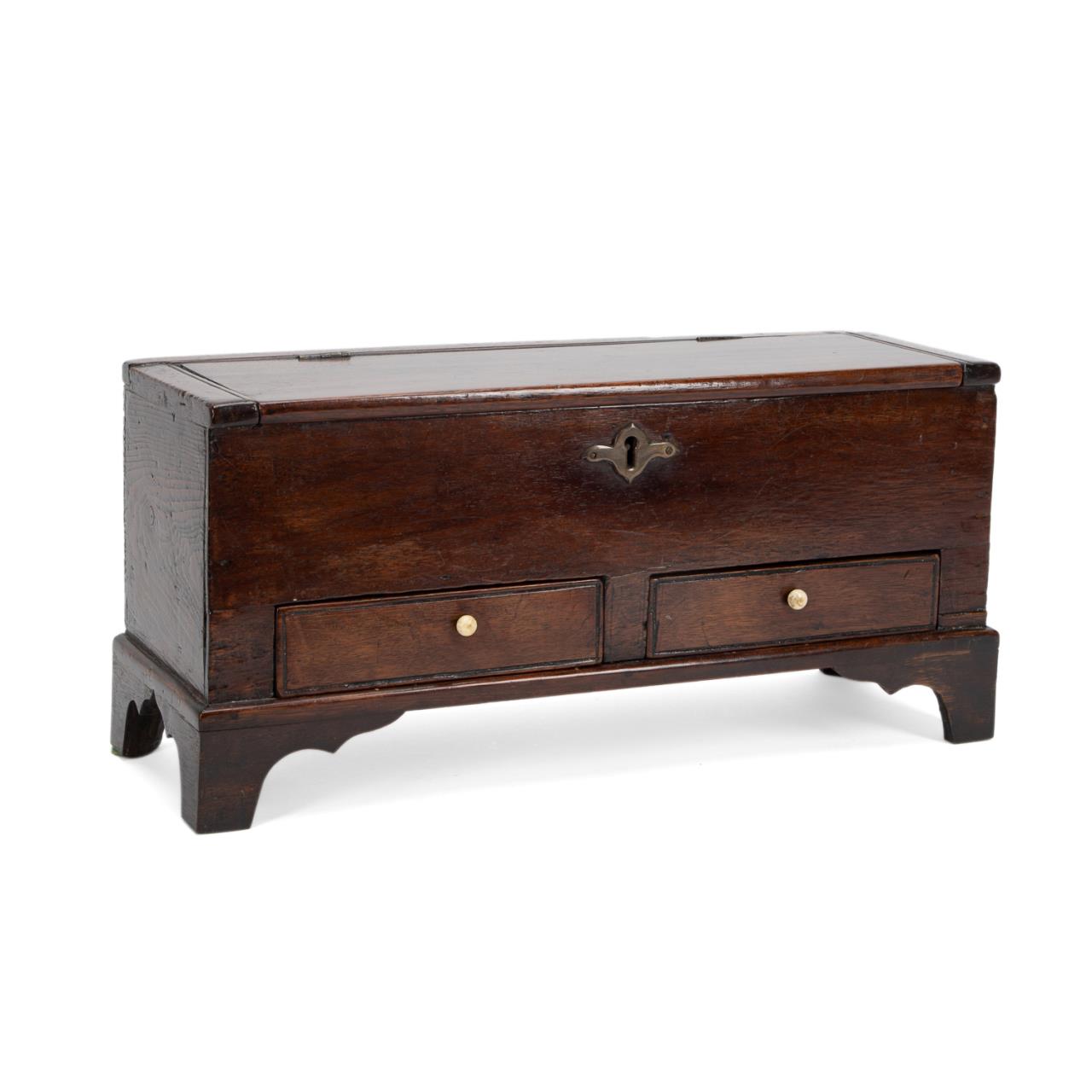 MINIATURE GEORGIAN STYLE WALNUT 288a3b