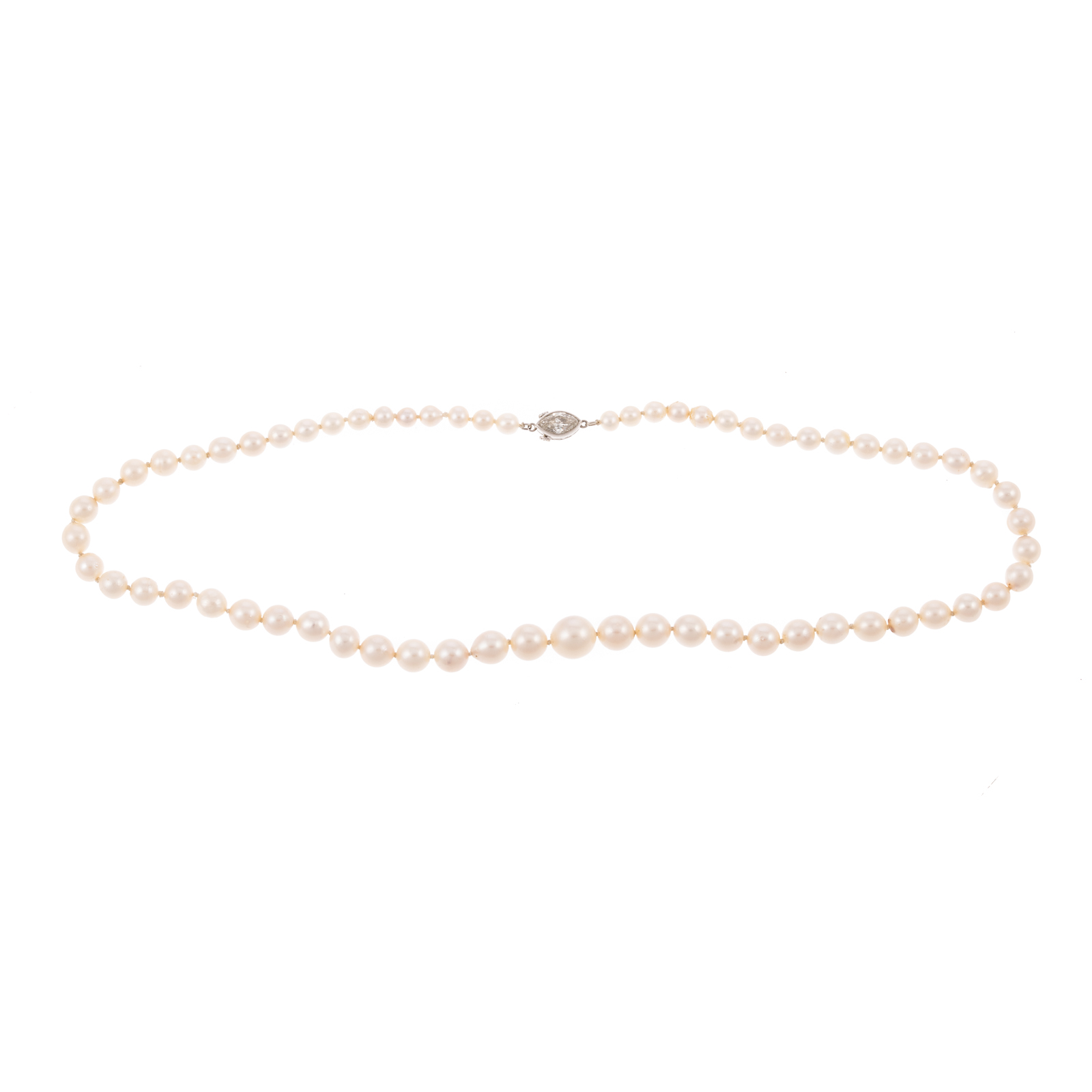 A STRAND OF CULTURED PEARLS WITH 288d3c